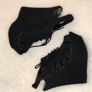 Black caged wedges